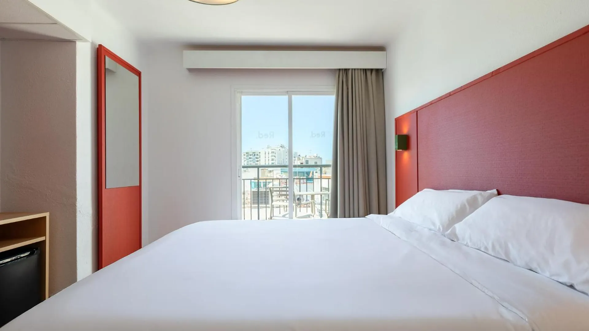 The Red Hotel - Adults Only San Antonio  2*, San Antonio (Ibiza) Spanje