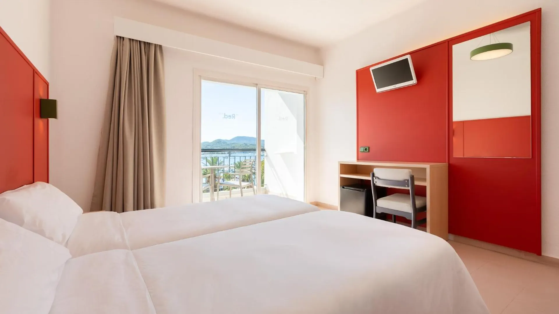 **  The Red Hotel - Adults Only San Antonio  Spanje